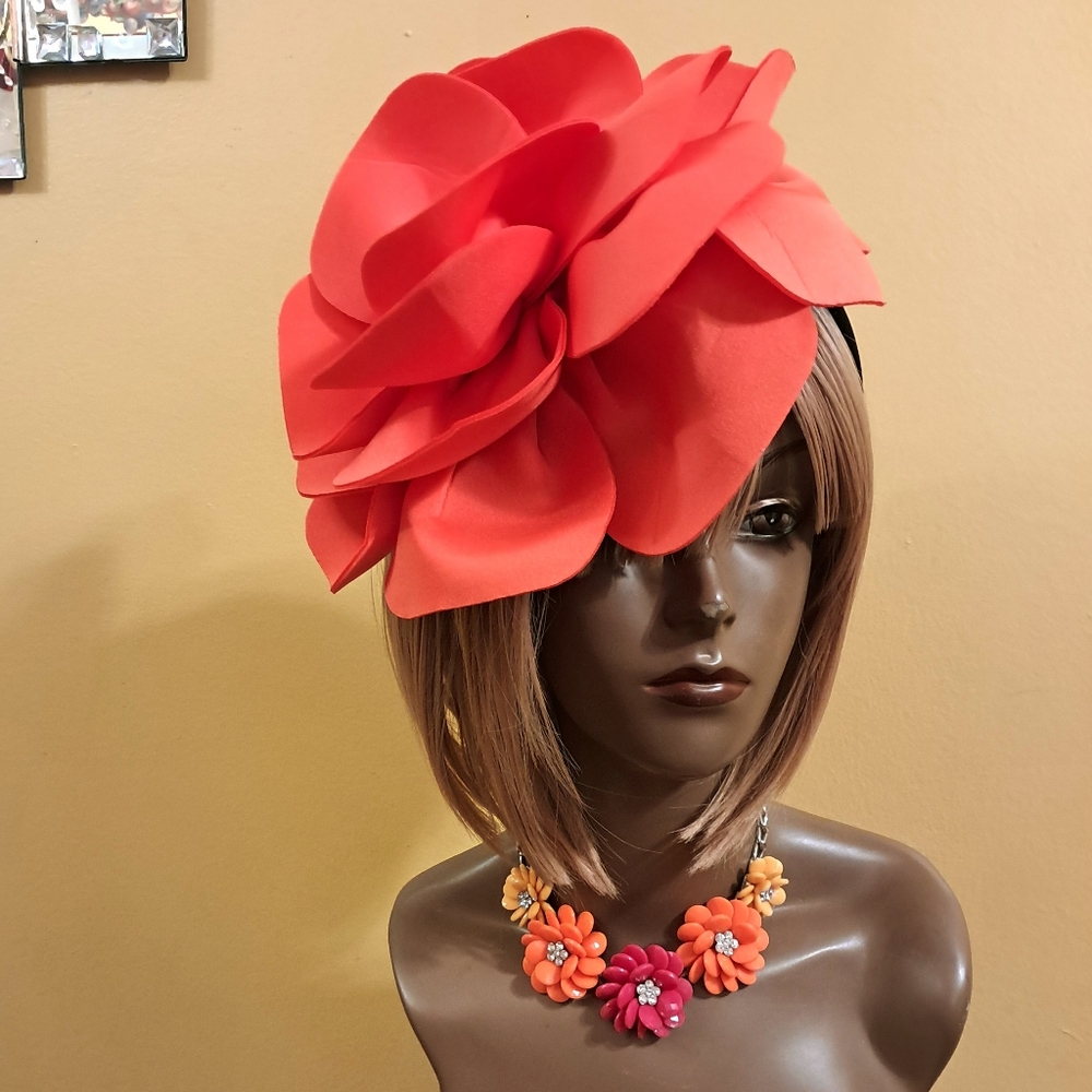 Elegan Orange Floral Fascinator Hat